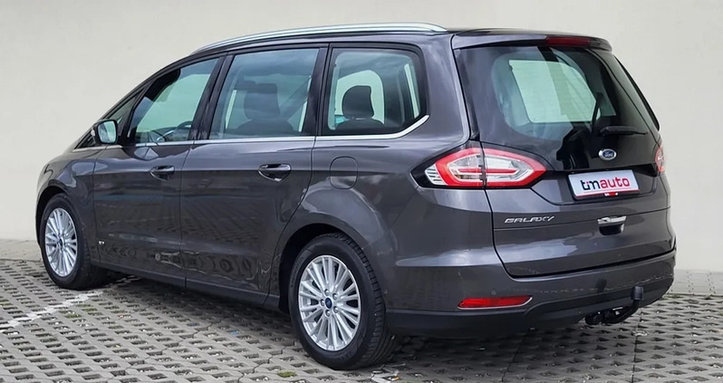 Ford Galaxy cena 98277 przebieg: 124000, rok produkcji 2016 z Zakroczym małe 704